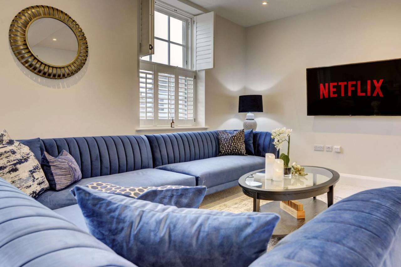 The Penthouse - Allocated Parking With City Views Ripon Bagian luar foto